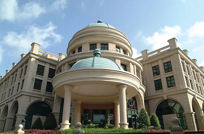 Raffles Town Club To Be Redeveloped For Prime Land Housing : Excellent For Families To Good Schools 1 Raffles Town Club To Be Redeveloped For Prime Land Housing